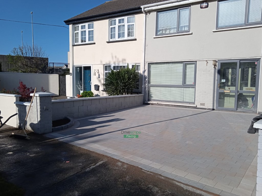 Driveway with Black and Silver Granite Corrib Blocks in Baldoyle, Dublin