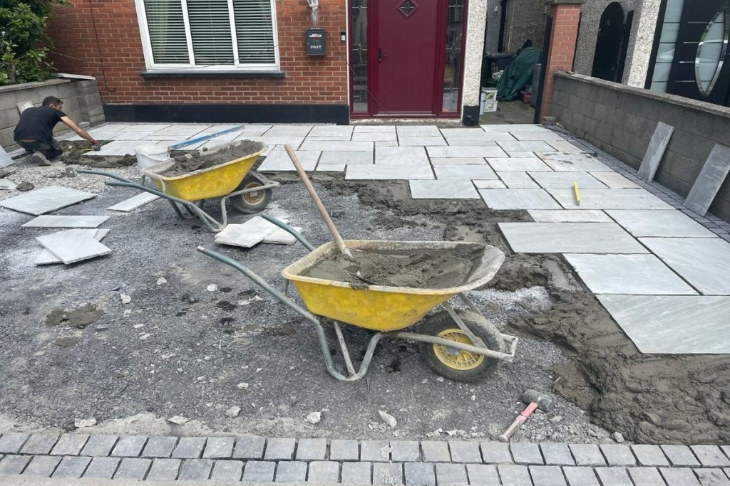 Driveway with Limestone Slabs and Cobbled Borderline in Hartstown, Dublin (3)