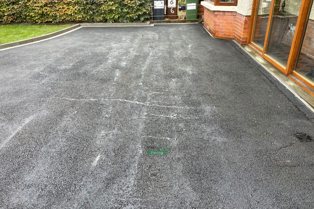 Asphalt Driveway with Silver Granite Borderline and Apron in Clontarf, Dublin (3)