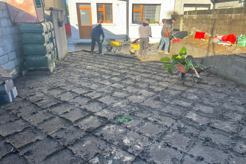 Patio with Charcoal and Rustic Classic Flags in Whitehall, Dublin (1)