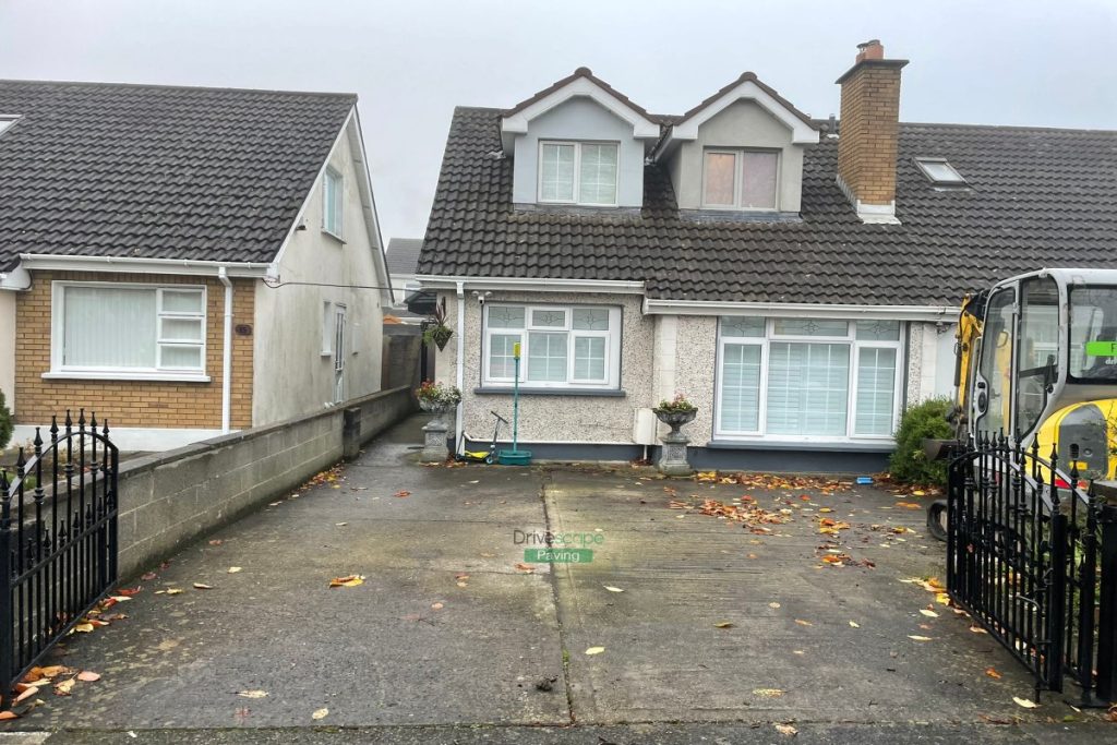 Asphalt Driveway with Granite Pathway, Apron and Border in Hartstown, Dublin (1)