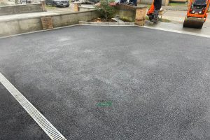 Asphalt Driveway with Granite Pathway, Apron and Border in Hartstown, Dublin (8)
