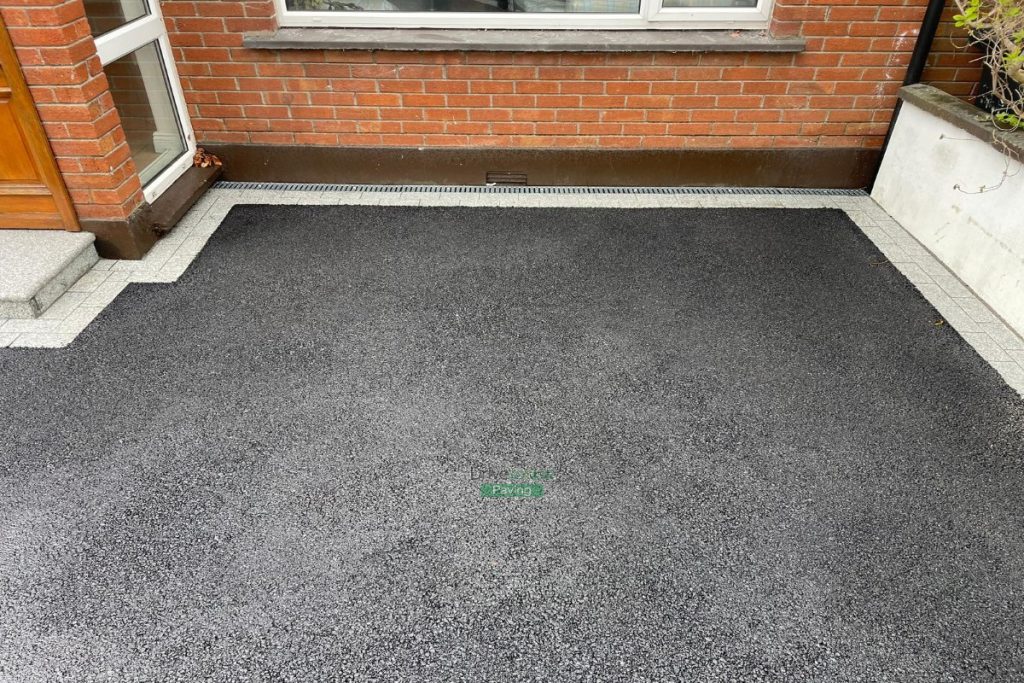 Asphalt Driveway with Silver Granite Border and Bull-Nose Step in Portmarnock, Dublin (4)