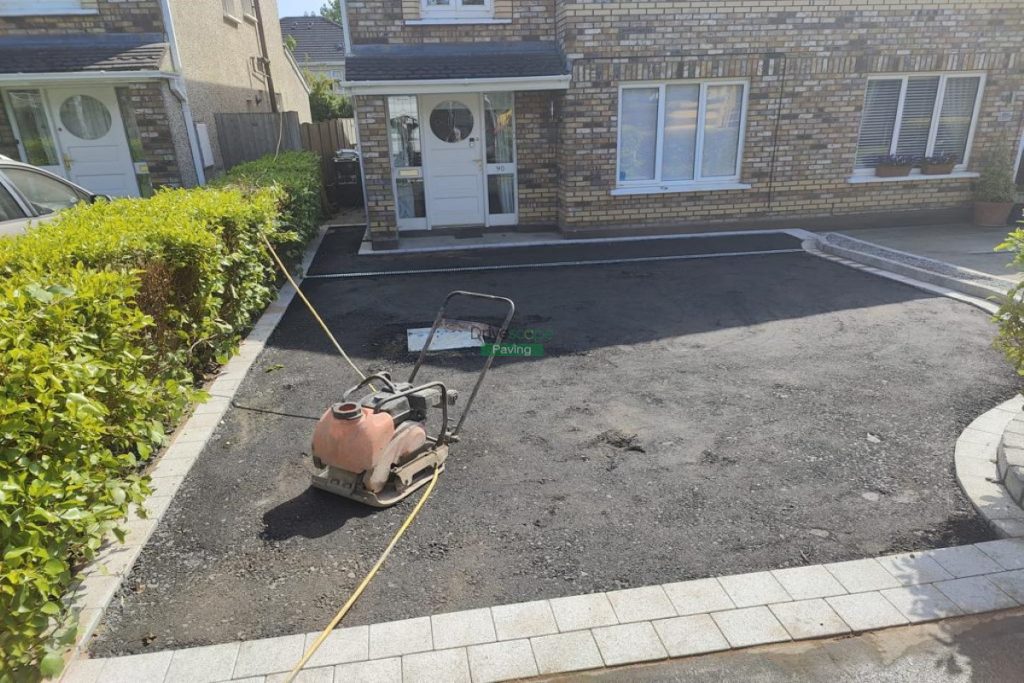 Tarmacadam Driveway with Granite Kerbing, Borders and Gravelled Areas in Clonsilla, Dublin (5)