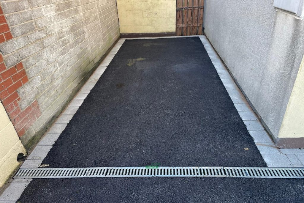 Asphalt Driveway with Corrib Border and Drains in Blanchardstown, Dublin (7)
