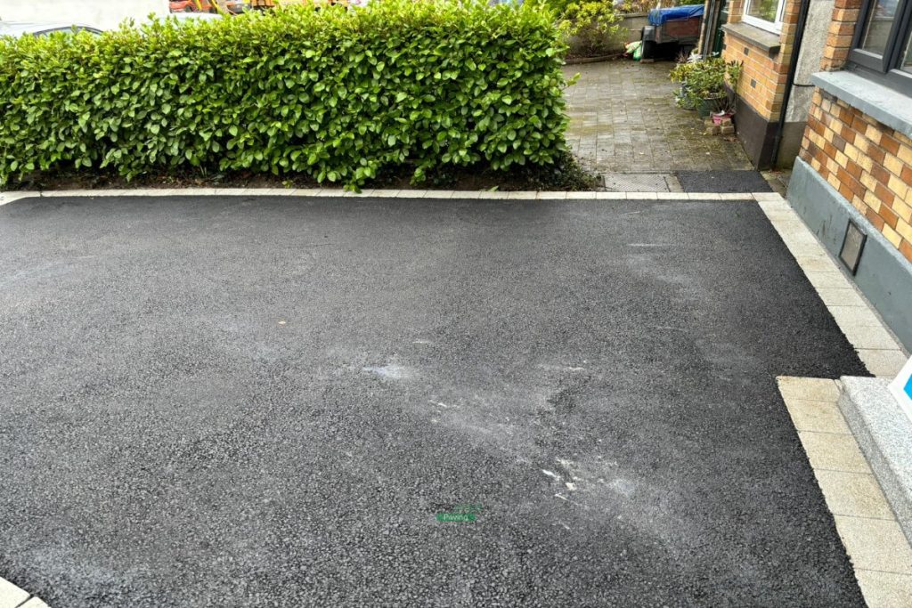 Asphalt Driveway with Silver Granite Corrib Paved Border in Portmarnock, Dublin (3)