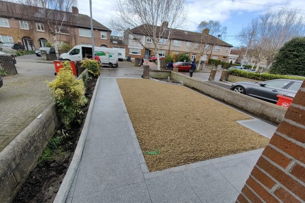 Gravelled Driveway with Granite Apron and Pathway in Clontarf, Dublin (6)