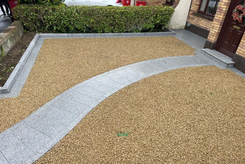 Driveway with Ballylusk Gravel, Granite Cobbles and Slabs in Clontarf, Dublin (4)