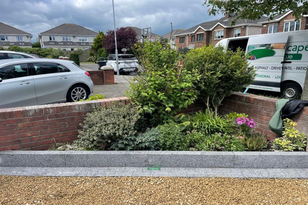 Gravelled Driveway with Silver Granite Cobbles and Bullnose Step in Malahide, Co. Dublin (2)
