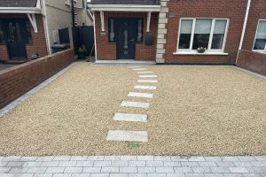 Gravelled Driveway with Silver Granite Cobbles and Bullnose Step in Malahide, Co. Dublin (4)