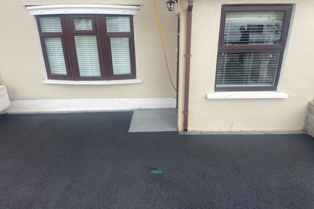 Asphalt Driveway with Newgrange Granite Border in Baldoyle, Dublin (2)