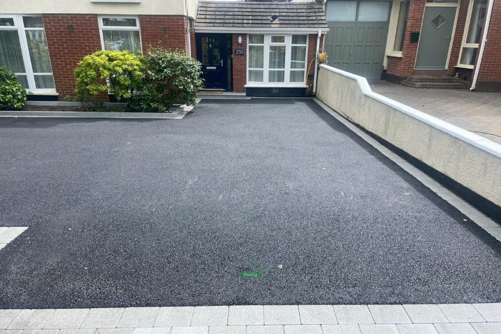 Asphalt Driveway with Silver Granite Corrib Border and Granite Step in Portmarnock, Co. Dublin
