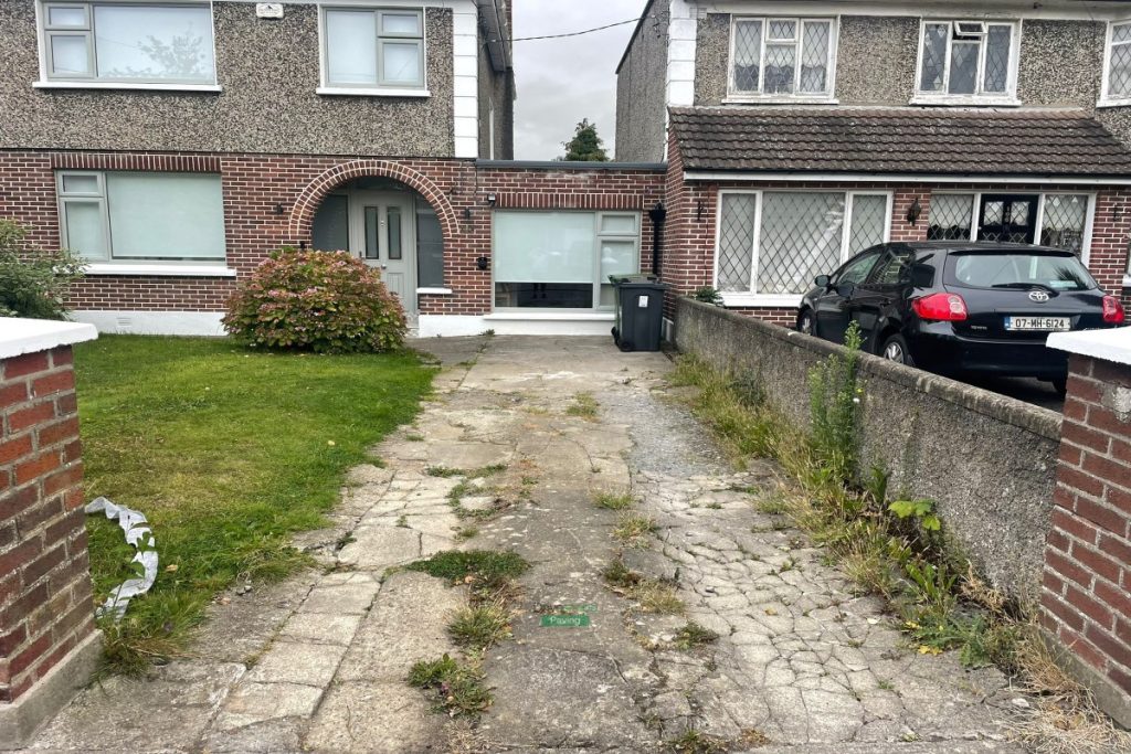 Asphalt Driveway with Granite Borderlines and Apron in Glasnevin, Dublin (2)