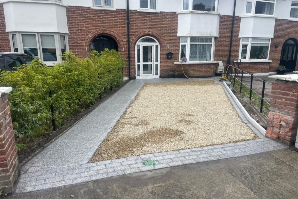 Driveway with Ballylusk Gravel and Granite Cobblestones in Clontarf, Co. Dublin