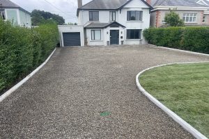 Gravelled Driveway with Cobbled Apron, New Wall and Lawn in Sutton, Dublin (10)