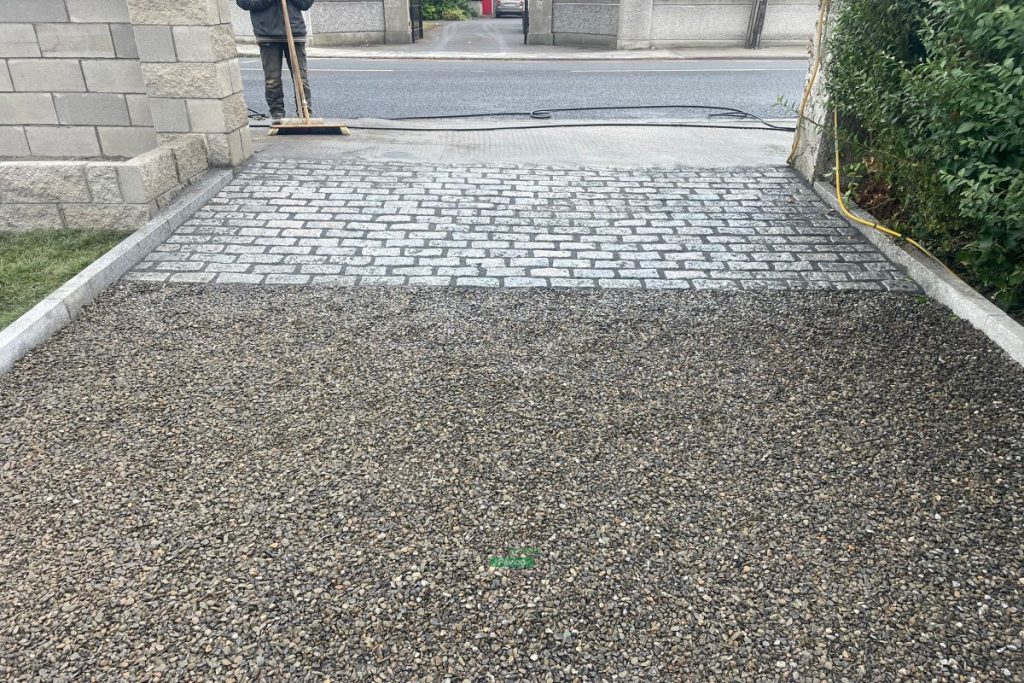 Gravelled Driveway with Cobbled Apron, New Wall and Lawn in Sutton, Dublin (8)