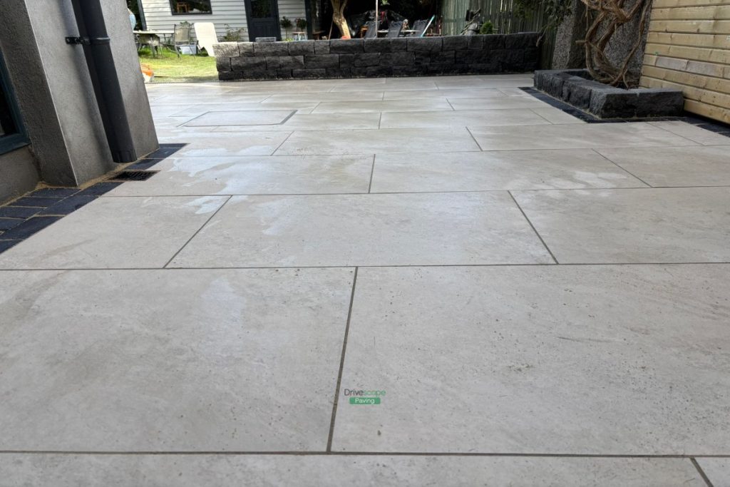 Patio with Porcelain Tiles and Limestone Cobbles in Clontarf, Dublin (11)