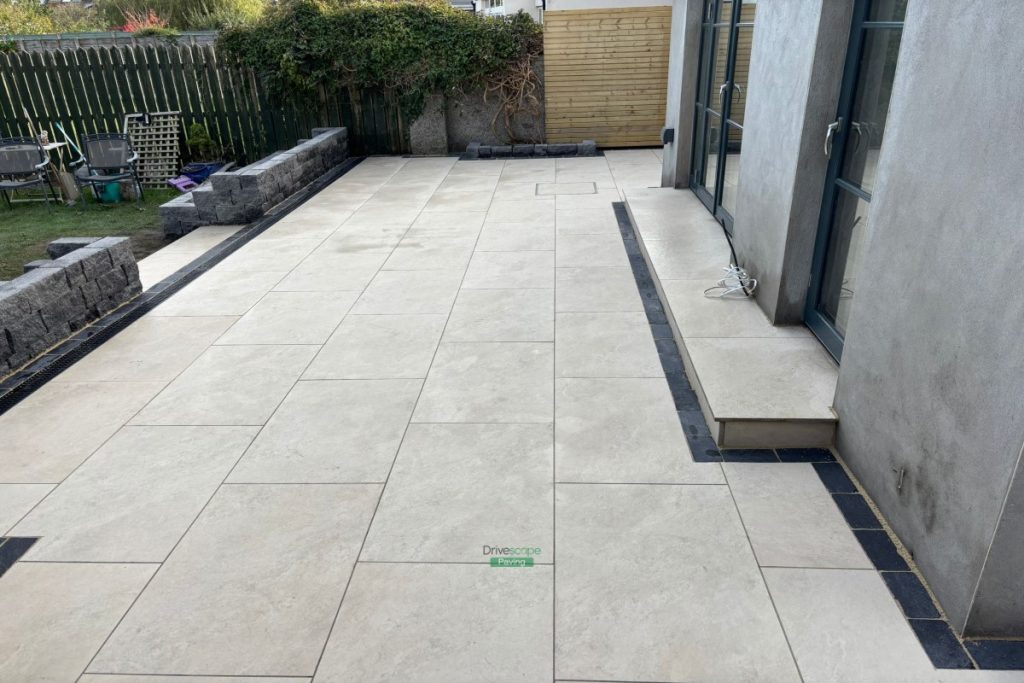 Patio with Porcelain Tiles and Limestone Cobbles in Clontarf, Dublin (15)