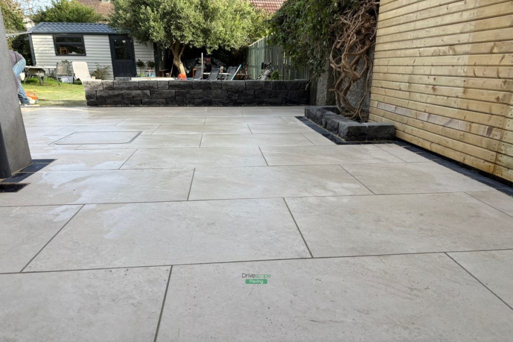 Patio with Porcelain Tiles and Limestone Cobbles in Clontarf, Dublin (9)