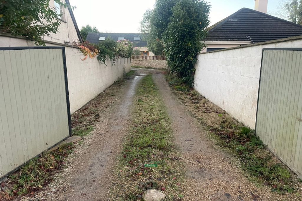 Gravelled Driveway with Granite Cobbles in Greystones, Co. Wicklow (1)