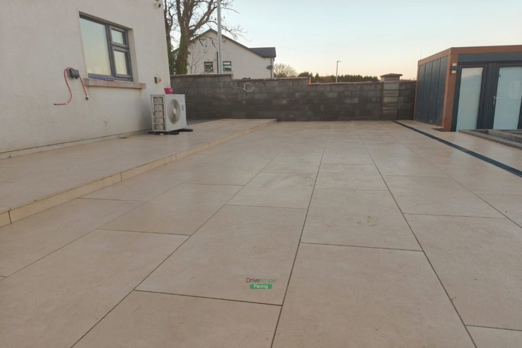 Porcelain Tiled Patio with Artificial Grass and Classic Slabs in Wicklow (7)