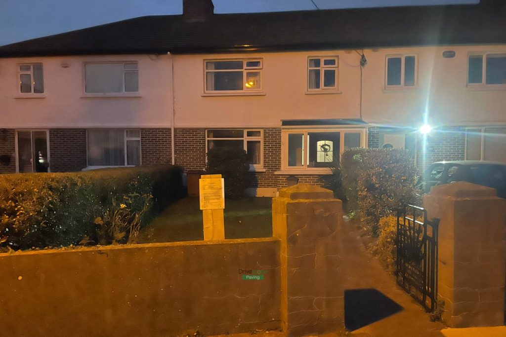 Gravelled Driveway with Corrib Brick Pathway and Border in Artane, Dublin (1)