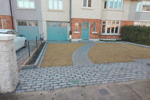 Gravelled Driveway with Granite Pathway and Cobbled Apron in Dublin (7)