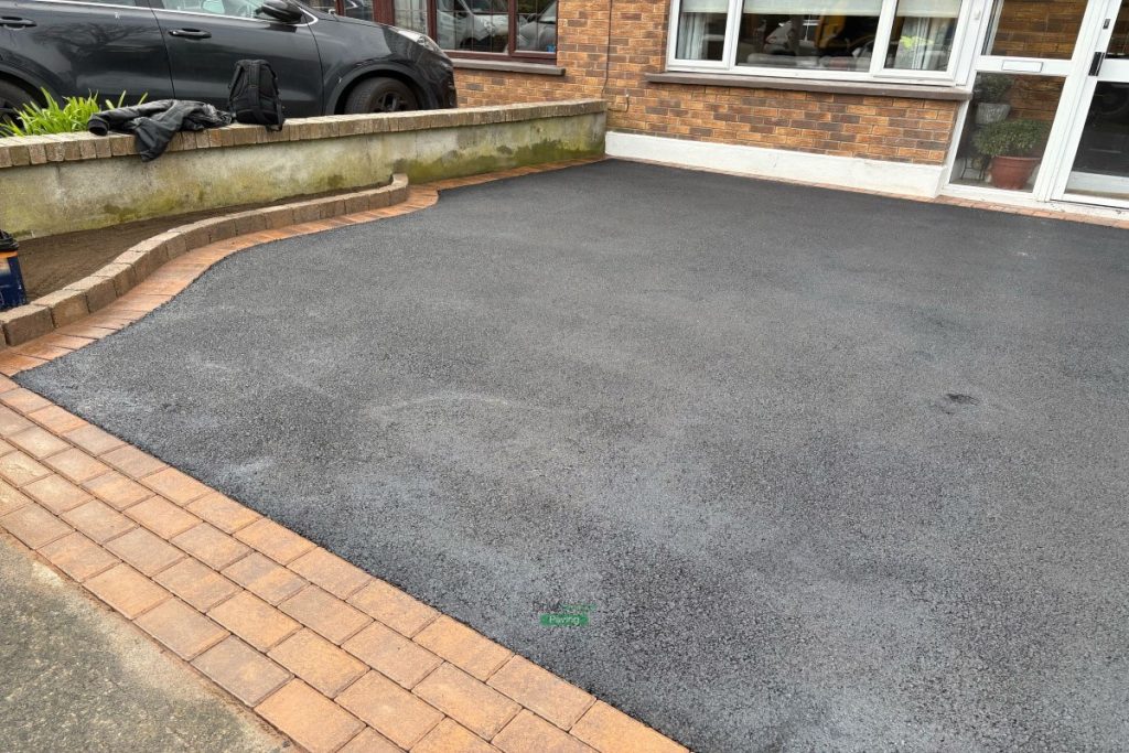 Asphalt Driveway with Paved Border and Apron in Malahide, Co. Dublin (4)