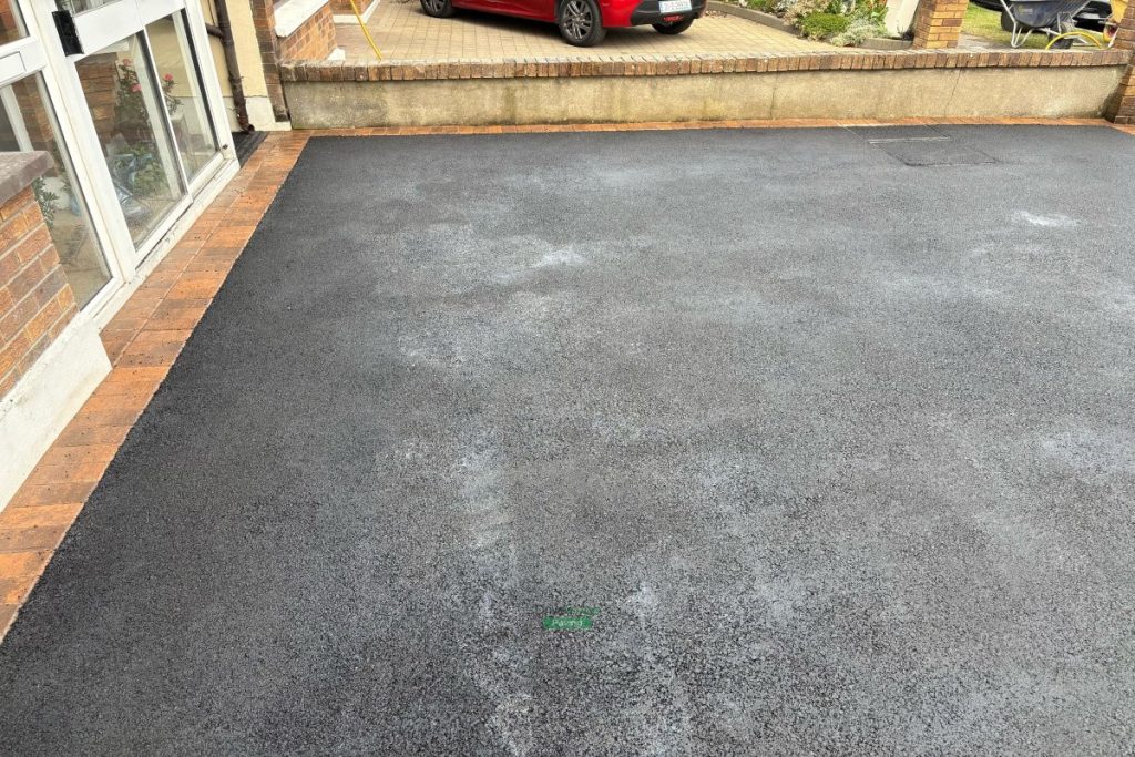 Asphalt Driveway with Paved Border and Apron in Malahide, Co. Dublin (5)
