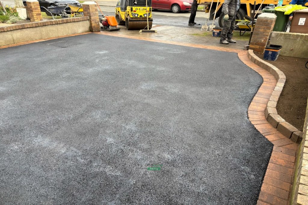 Asphalt Driveway with Paved Border and Apron in Malahide, Co. Dublin (7)