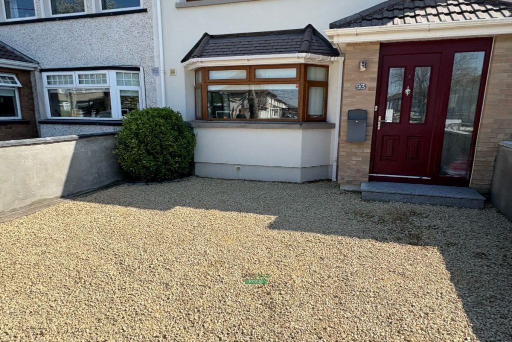 Gravelled Driveway with Granite Cobblestones and Step in Beaumont, Dublin (2)