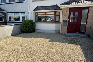 Gravelled Driveway with Granite Cobblestones and Step in Beaumont, Dublin (2)