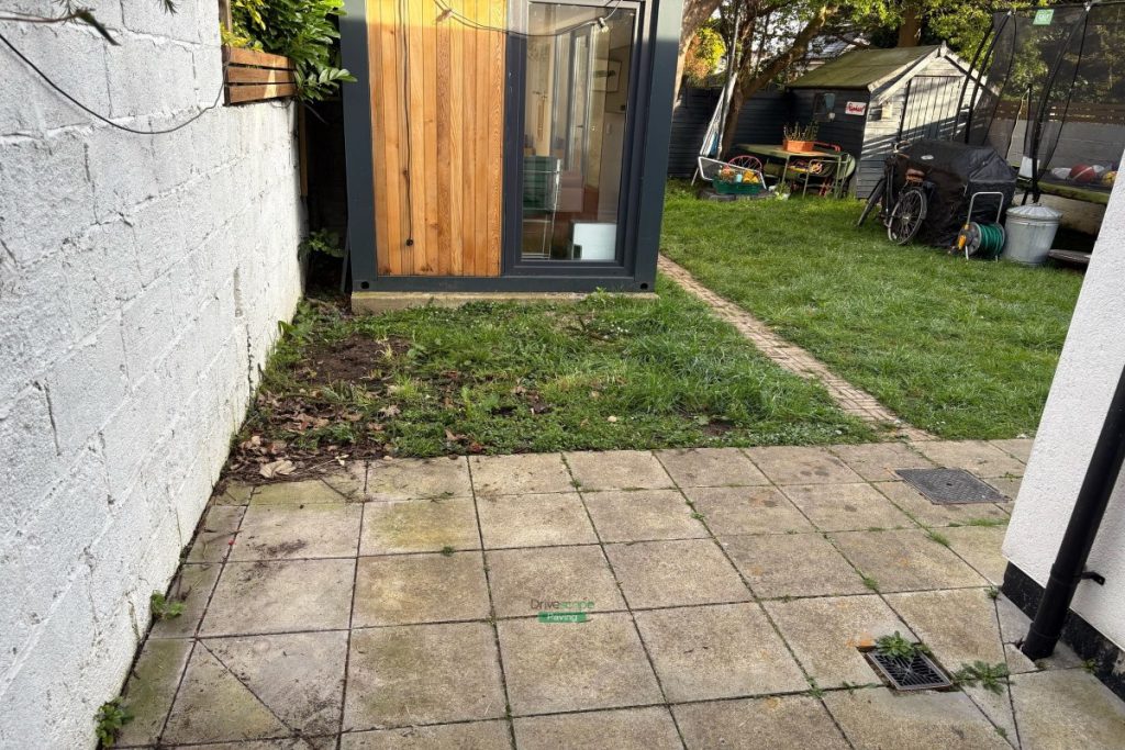 Patio with Granite Slabs and Silver Granite Cobbles in Terenure, Dublin (3)