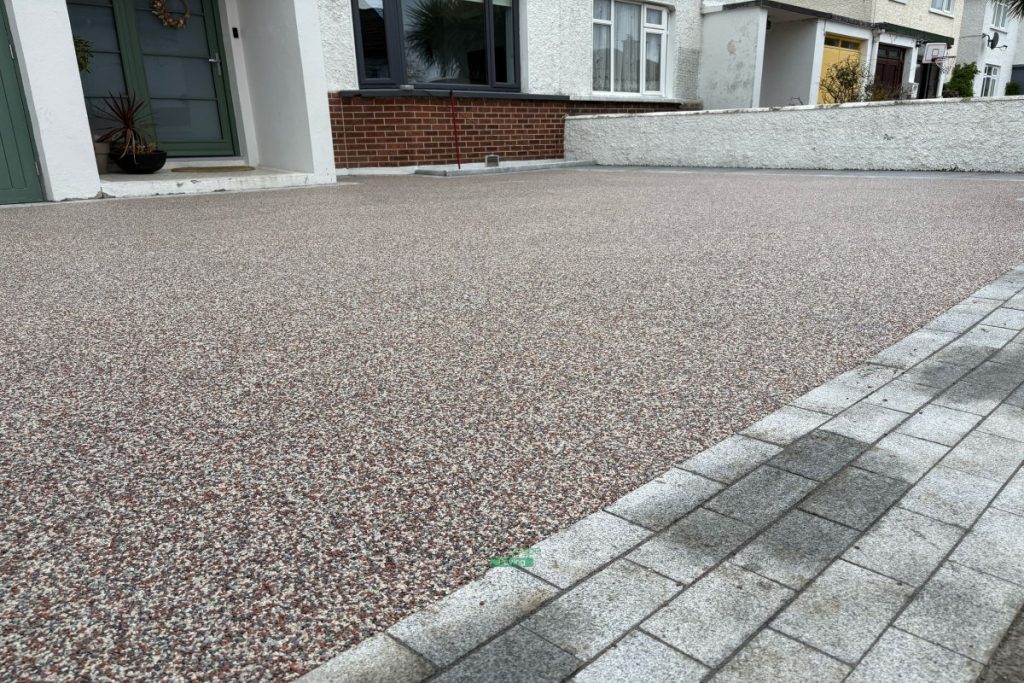 Resin-Bound Driveway with Silver Granite Cobblestones and Granite Slabs in Terenure, Dublin