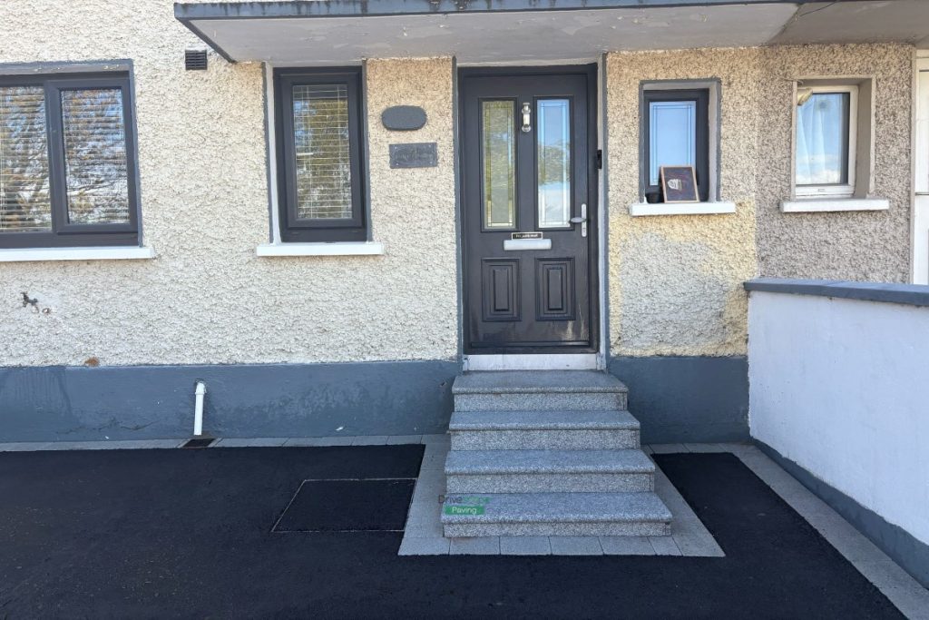 SMA Driveway with Bullnose Granite Steps and Borders in Saggart, Co. Dublin