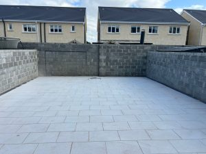 Porcelain Patio with Walkway and Recessed Covers in Hansfield Wood, Dublin (7)