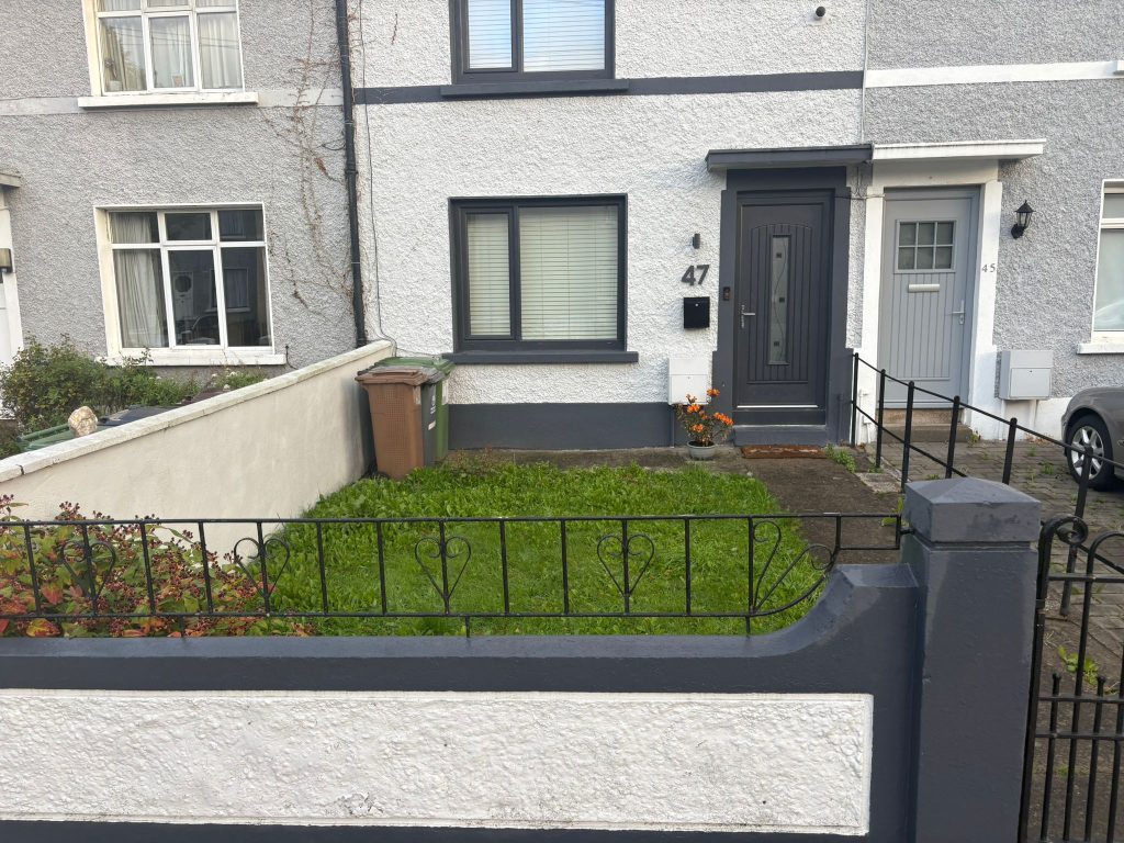 Gravel Driveway with Quartz Cobblestone Detailing in Kimmage, Dublin (1)