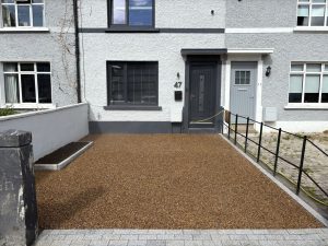 Gravel Driveway with Quartz Cobblestone Detailing in Kimmage, Dublin (2)