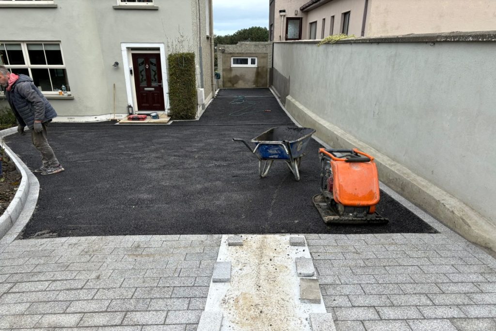 Resin Driveway with Granite Detailing and Drainage in Wicklow Town (4)