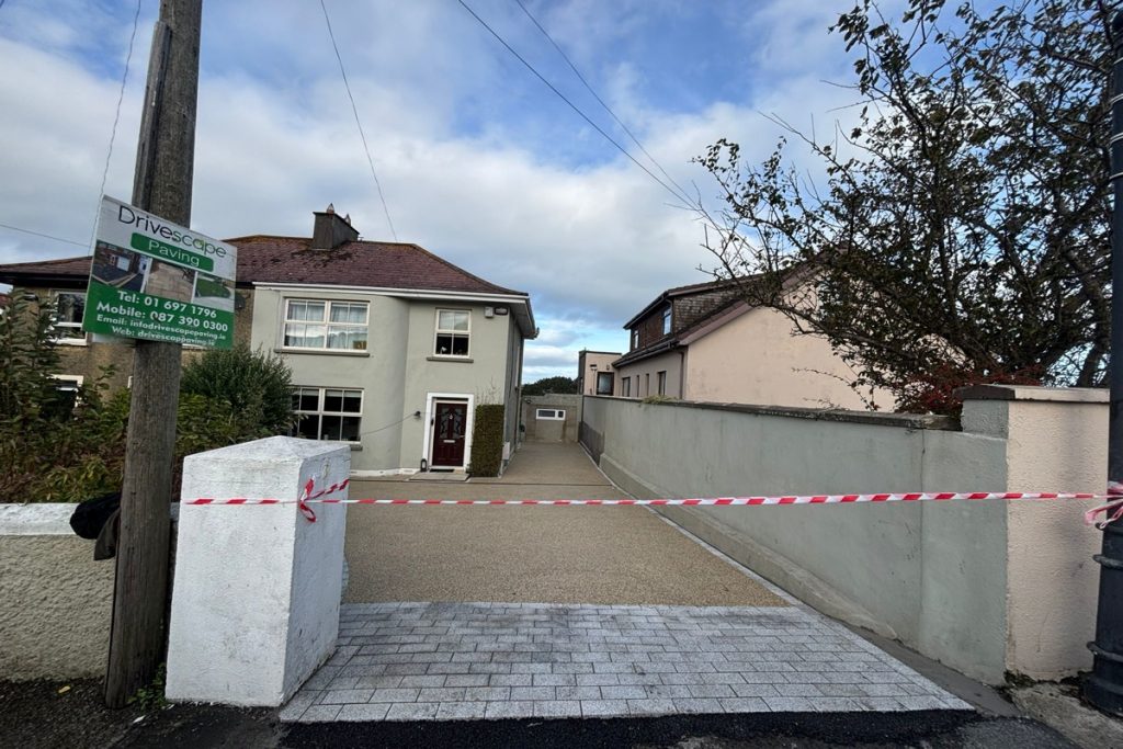 Resin Driveway with Granite Detailing and Drainage in Wicklow Town (8)